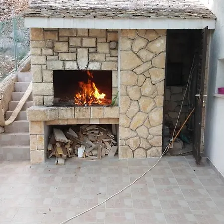 Prapatna 5704a Jelsa (Hvar)